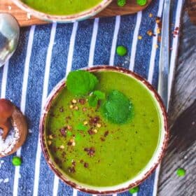 Pea & Broccoli Soup Recipe | Super-Easy Vegan Dinner | #peas #broccoli #soup #winter #fall #worldofvegan