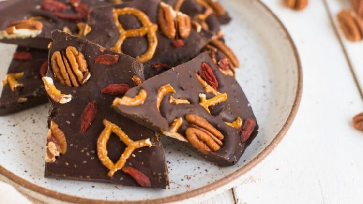 vegan superfood bark with pretzels, pecans, and goji berries